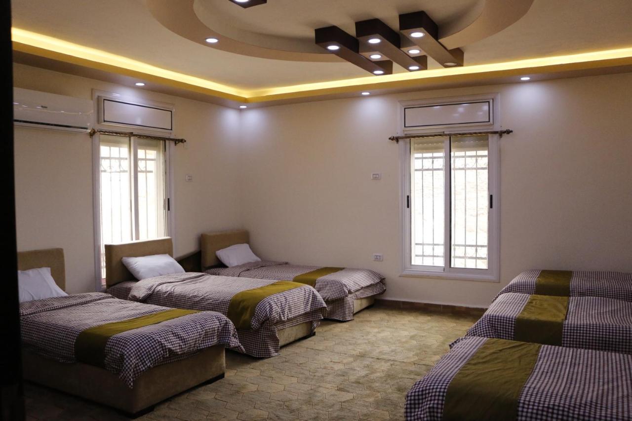 Apartamento Petra Mountain House Wadi Musa Exterior foto
